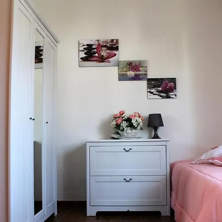 Apartment Mare By Helloelba Lacona